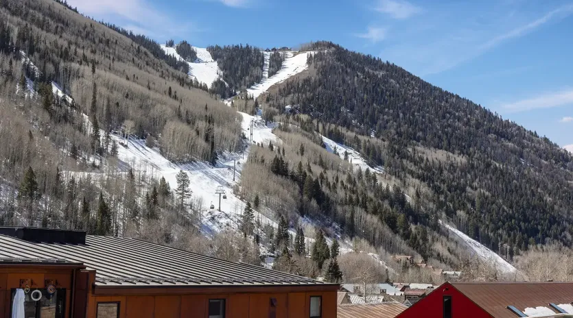 5.6 sky house telluride primary suite deck 2