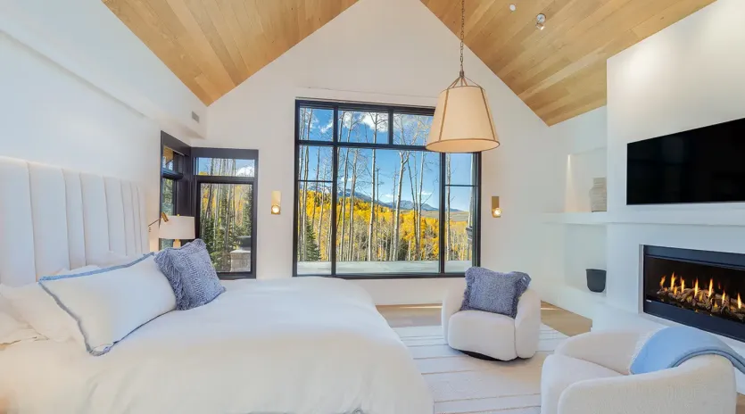 6.0 telluride the summit primary suite 