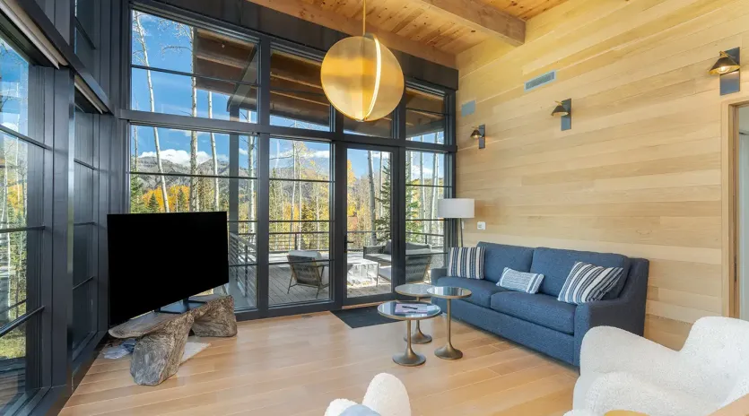 6.03 telluride the summit primary seating area