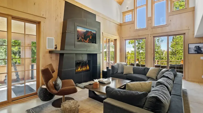 7.02 telluride golden knoll second living room1