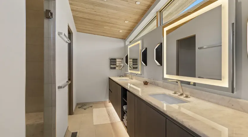 8.0 telluride monteluce primary bath