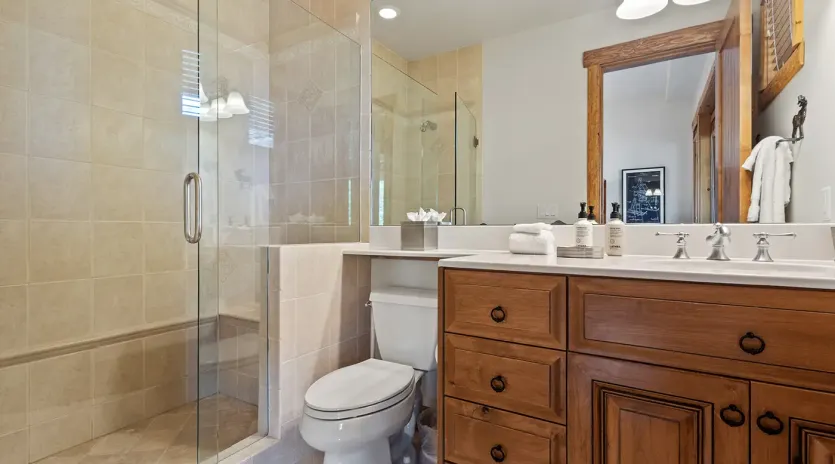 8.03 tristant 108 telluride bunk room bathroom