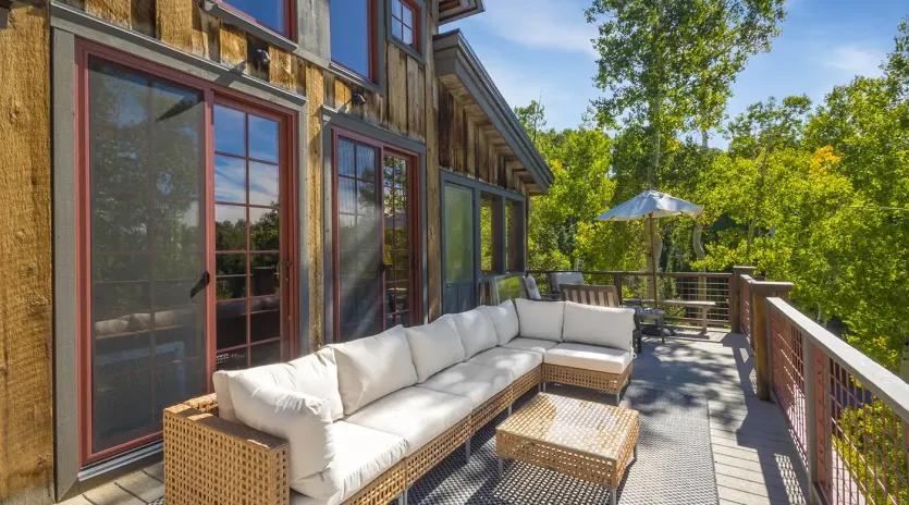 8.04 telluride golden knoll deck patio outside secondary living room 
